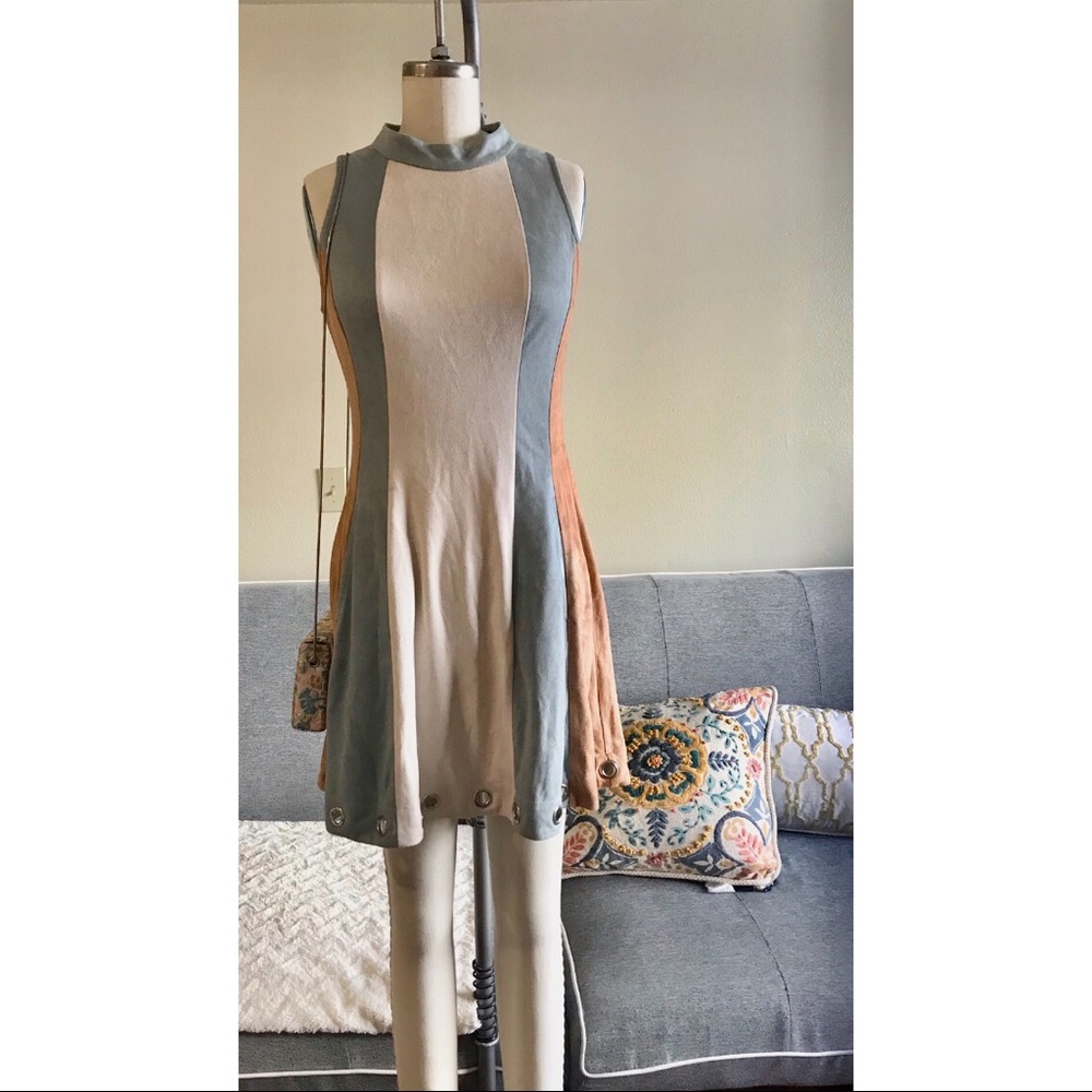 Lovely vintage dress :)